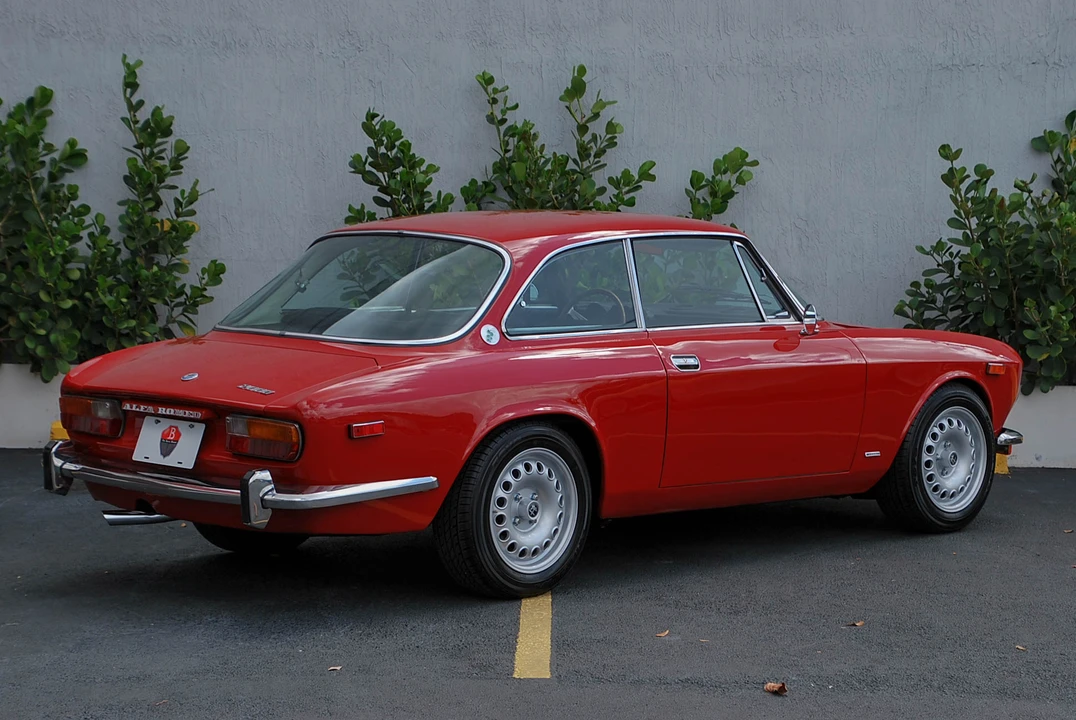 1974 Alfa Romeo 2000 GT Veloce - Image 22 of 31