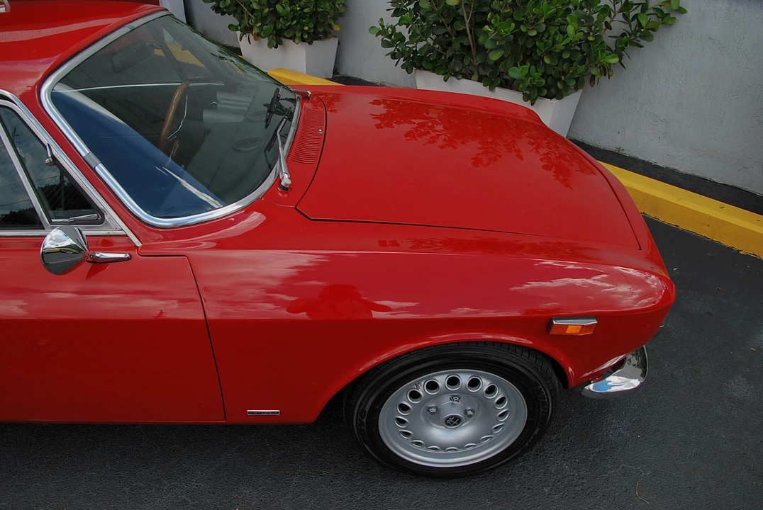1974 Alfa Romeo 2000 GT Veloce - Image 17 of 31