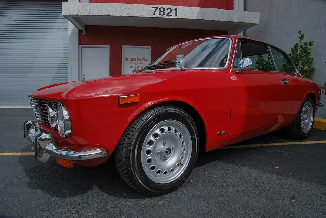 1974 Alfa Romeo 2000 GT Veloce - Image 5 of 31