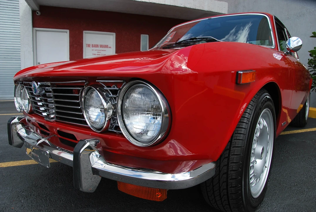 1974 Alfa Romeo 2000 GT Veloce - Image 28 of 31