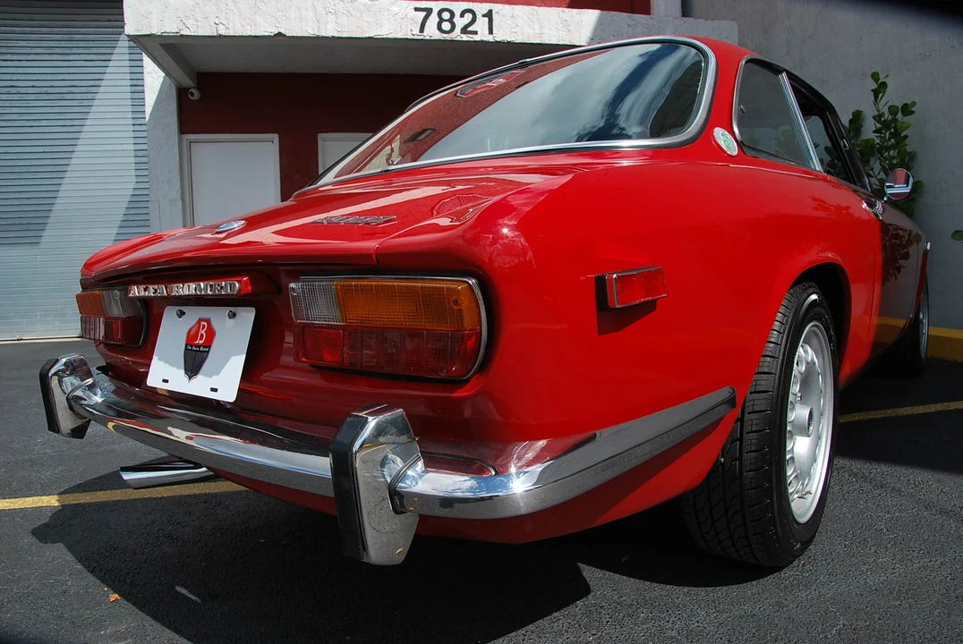 1974 Alfa Romeo 2000 GT Veloce - Image 25 of 31