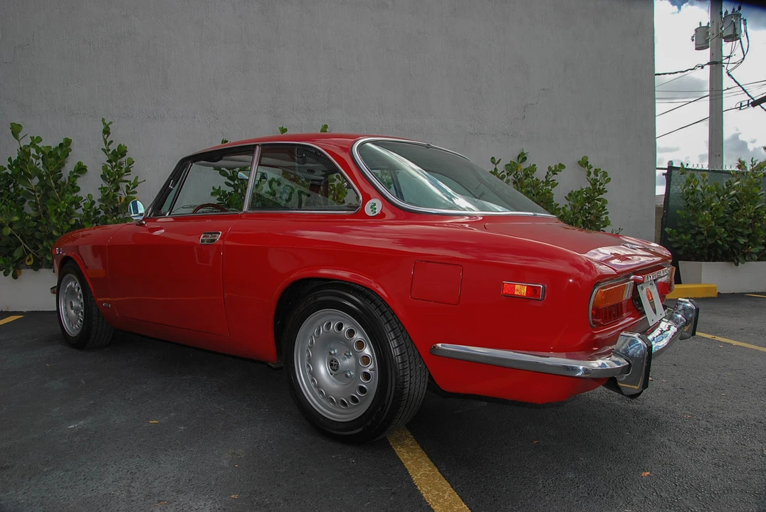1974 Alfa Romeo 2000 GT Veloce - Image 19 of 31