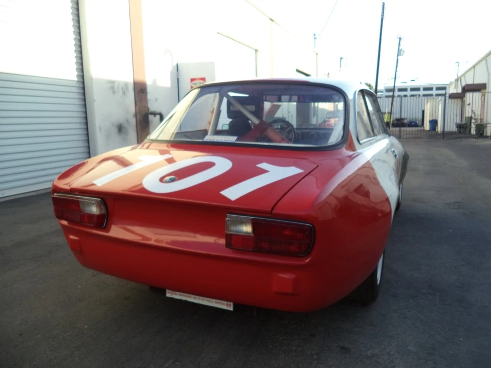 1974 Alfa Romeo 2000 GT Veloce - Image 8 of 31