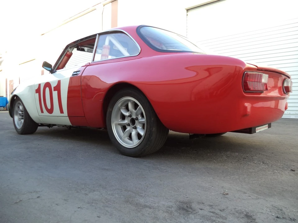 1974 Alfa Romeo 2000 GT Veloce - Image 21 of 31
