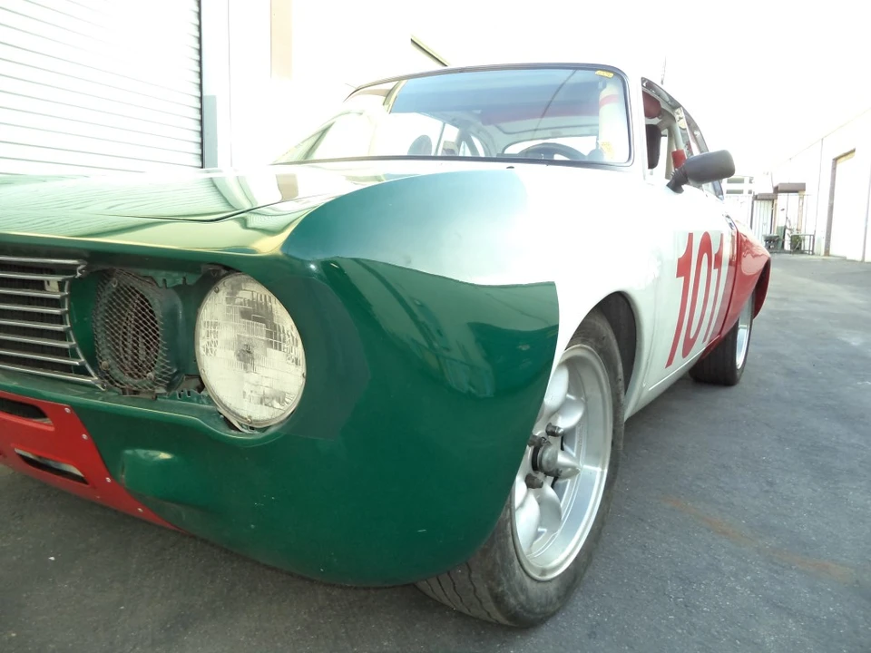 1974 Alfa Romeo 2000 GT Veloce - Image 27 of 31