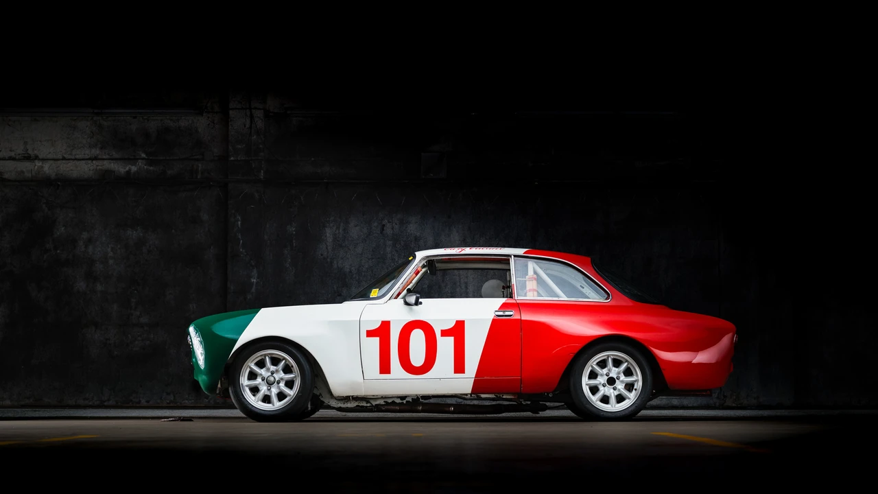 1974 Alfa Romeo 2000 GT Veloce - Image 5 of 31