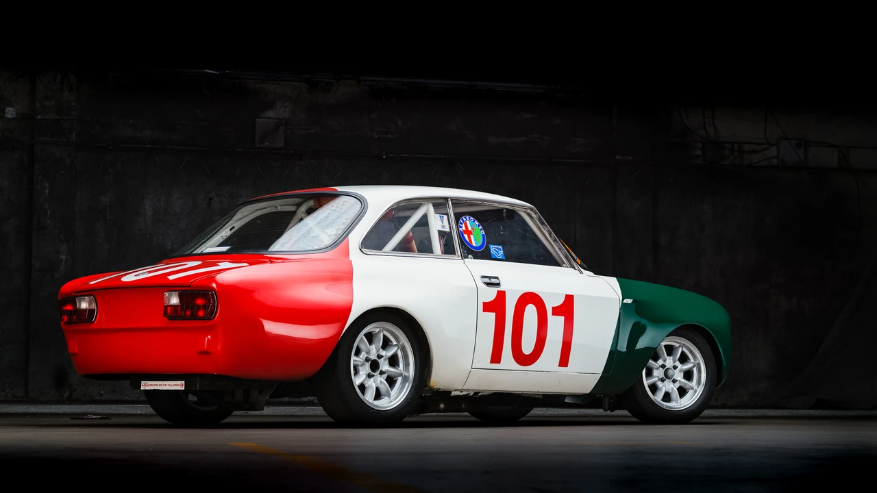1974 Alfa Romeo 2000 GT Veloce - Image 6 of 31
