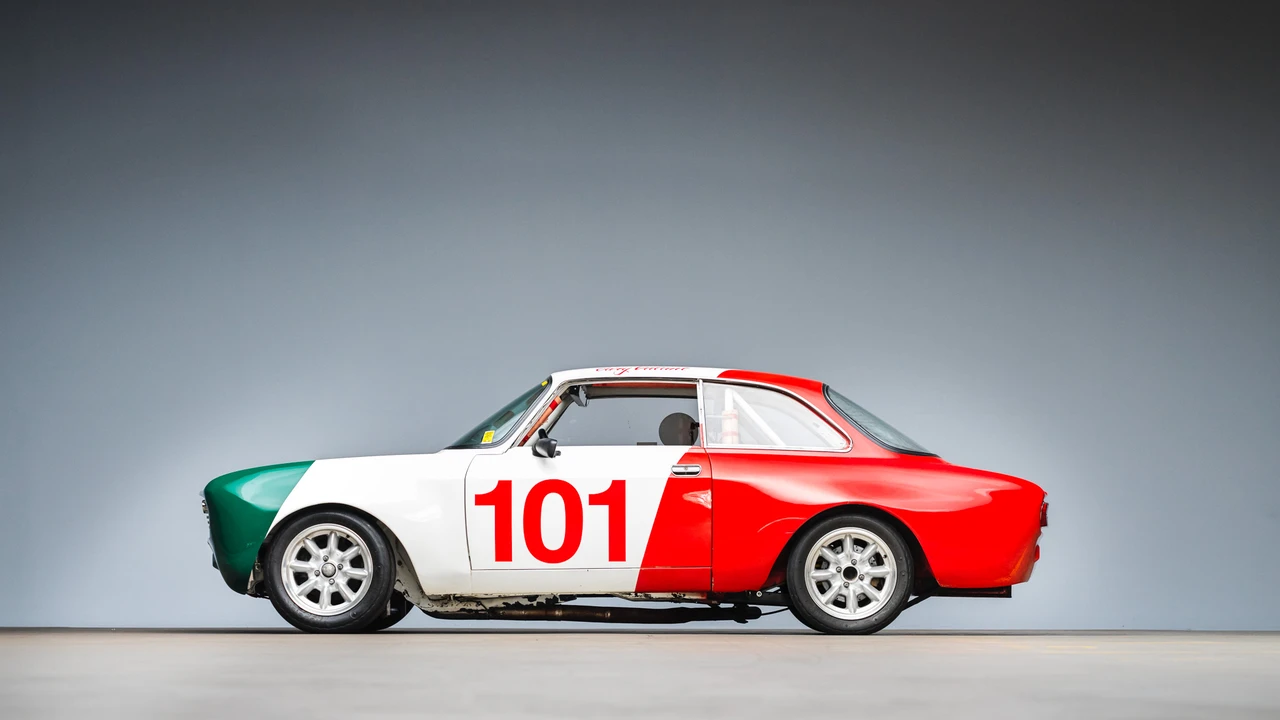 1974 Alfa Romeo 2000 GT Veloce - Image 12 of 31
