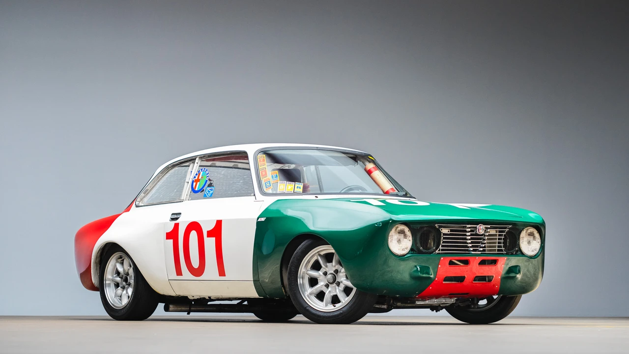 1974 Alfa Romeo 2000 GT Veloce - Image 15 of 31