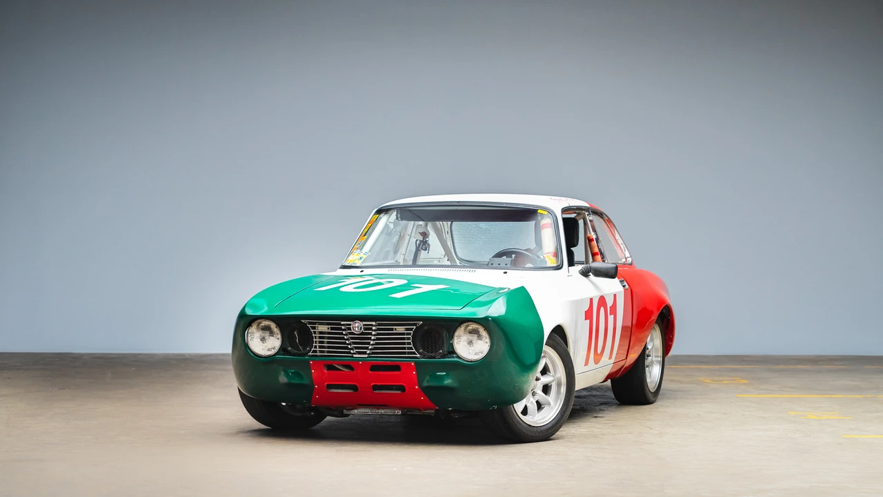 1974 Alfa Romeo 2000 GT Veloce - Image 19 of 31