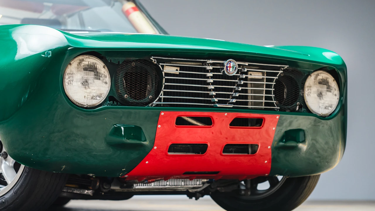 1974 Alfa Romeo 2000 GT Veloce - Image 23 of 31