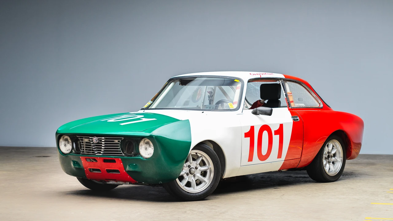 1974 Alfa Romeo 2000 GT Veloce - Image 8 of 31