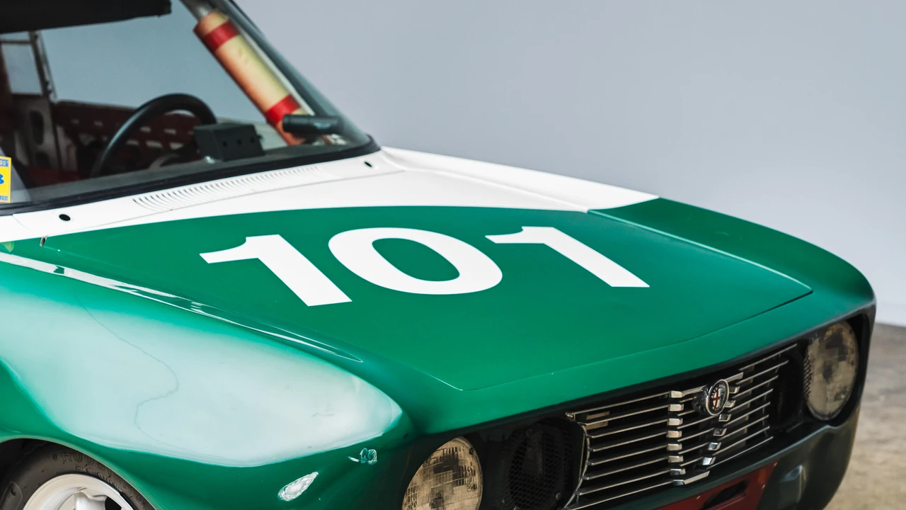 1974 Alfa Romeo 2000 GT Veloce - Image 26 of 31