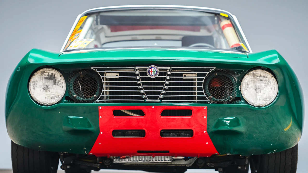 1974 Alfa Romeo 2000 GT Veloce - Image 22 of 31