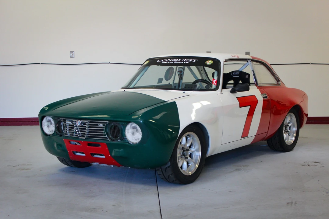 1974 Alfa Romeo 2000 GT Veloce - Image 4 of 31