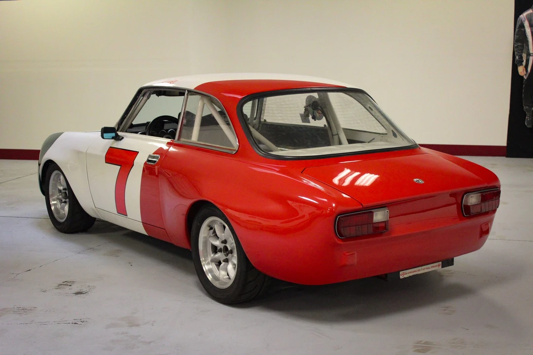 1974 Alfa Romeo 2000 GT Veloce - Image 6 of 31