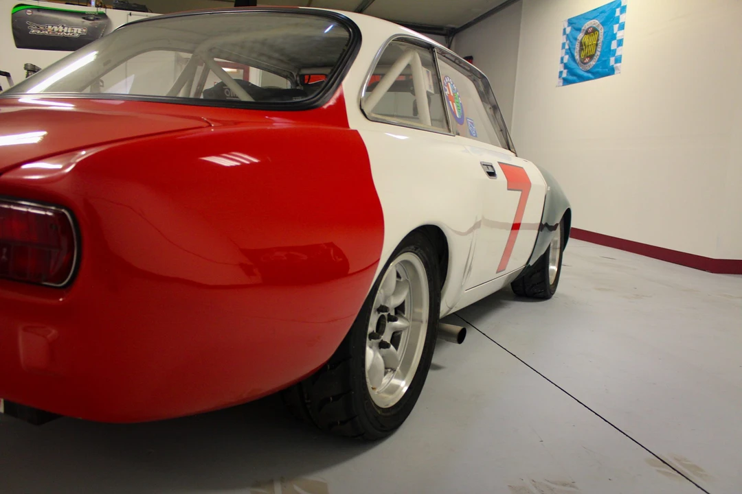 1974 Alfa Romeo 2000 GT Veloce - Image 20 of 31