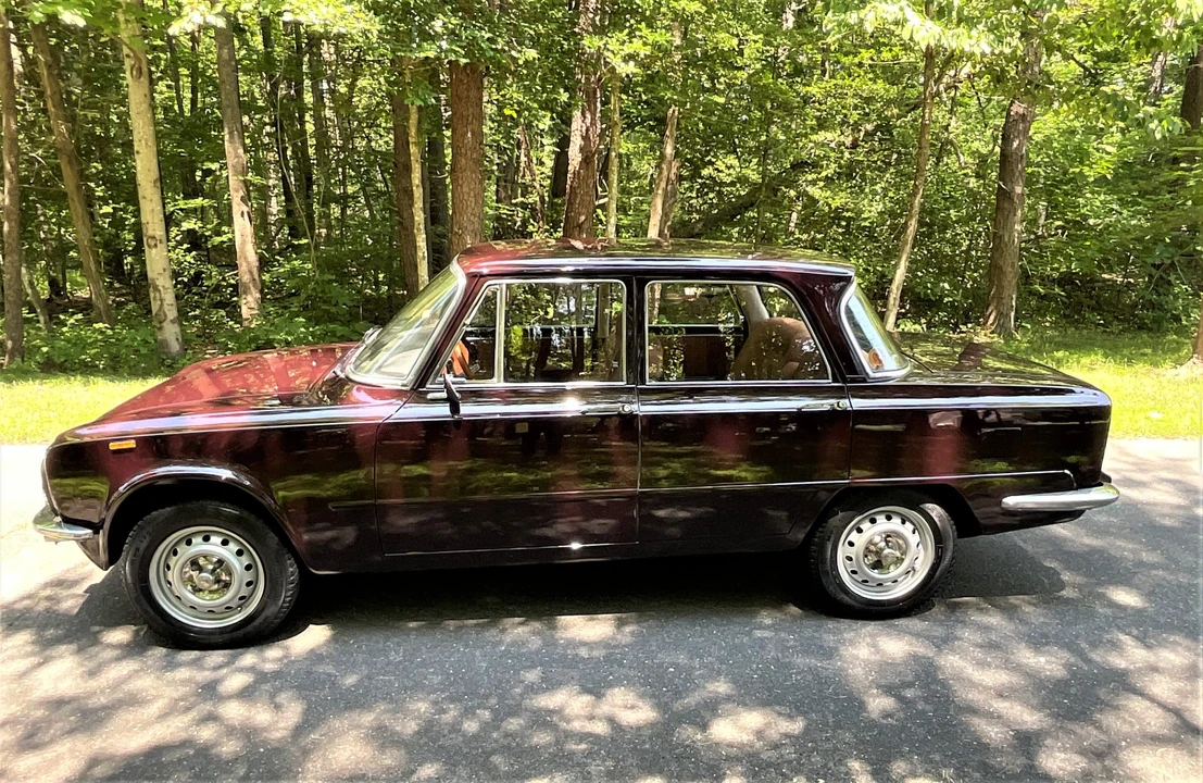 1974 Alfa Romeo 1.3 GT Junior - Image 6 of 31