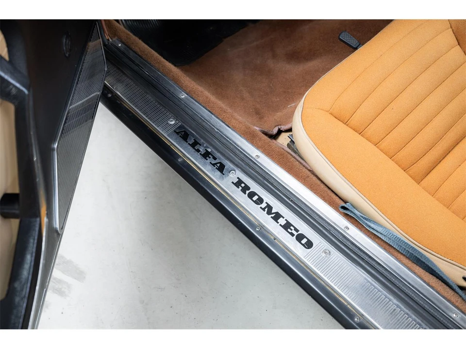1974 Alfa Romeo Montreal - Image 11 of 31
