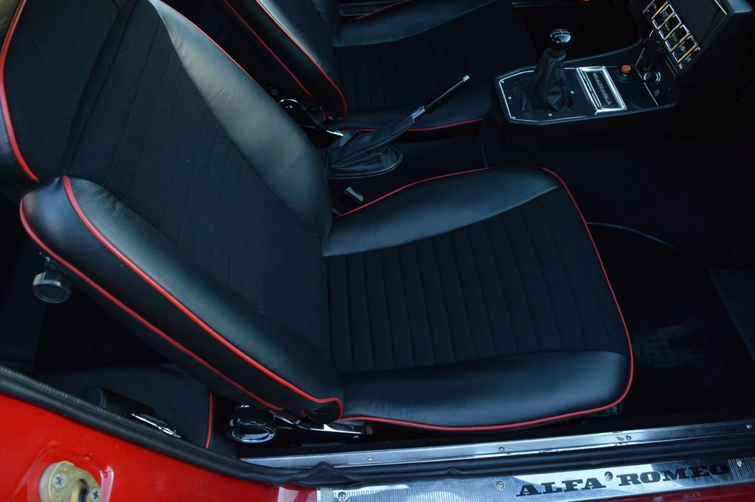 1974 Alfa Romeo Montreal - Image 25 of 31