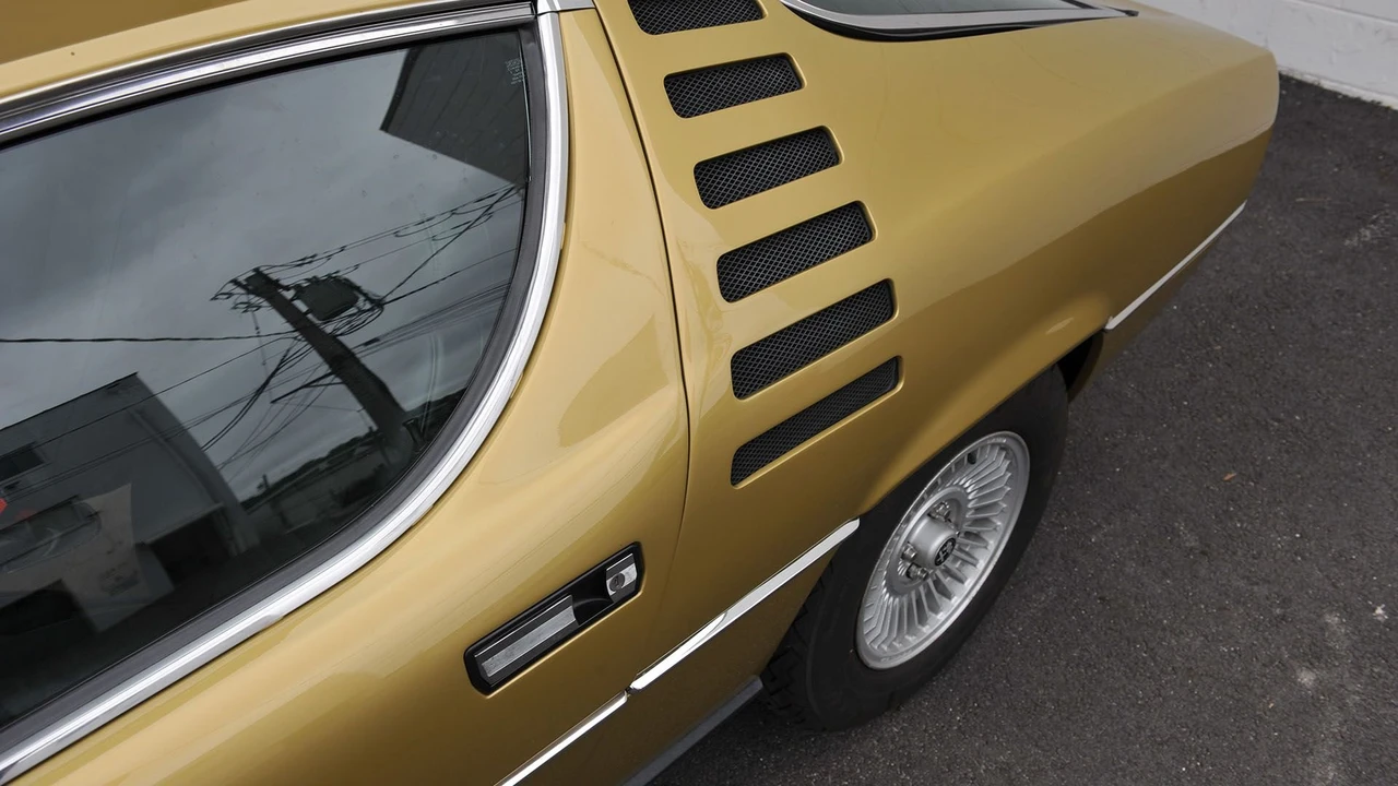 1974 Alfa Romeo Montreal - Image 29 of 31