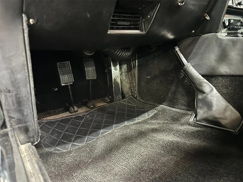 1974 Aston Martin Vantage - Image 17 of 31