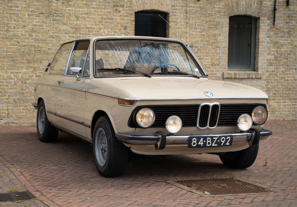 1974 BMW 2002 - Image 17 of 31