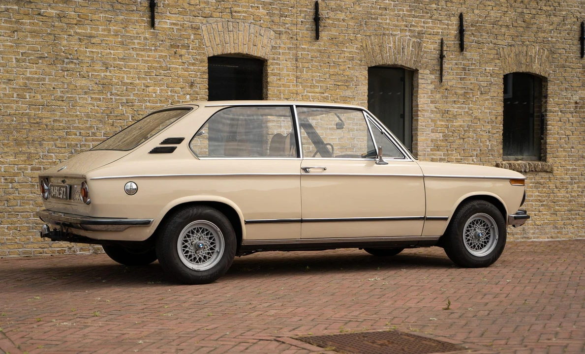 1974 BMW 2002 - Image 13 of 31