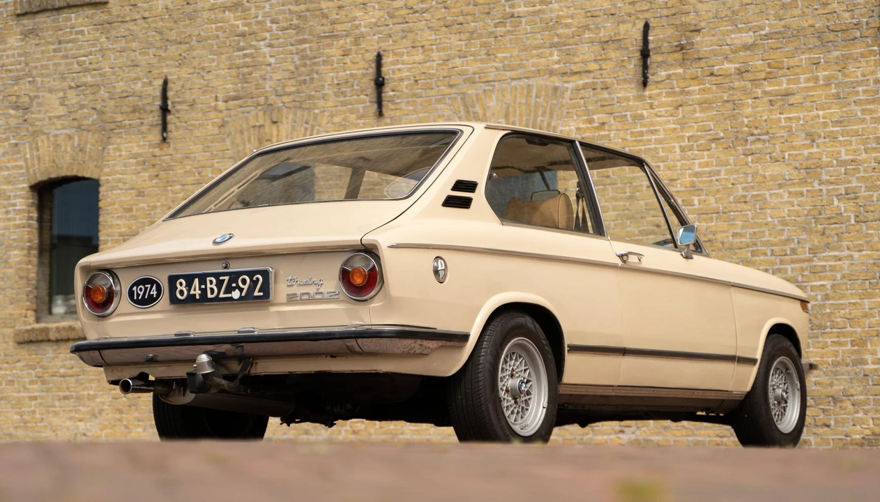 1974 BMW 2002 - Image 11 of 31
