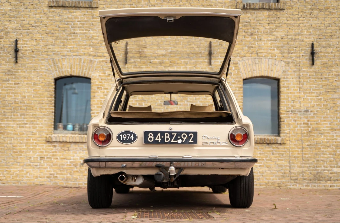 1974 BMW 2002 - Image 10 of 31