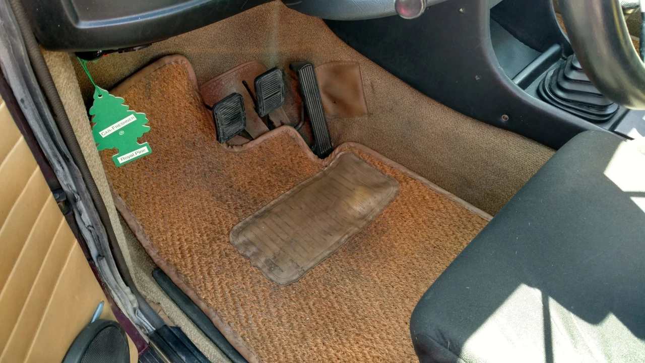 1974 BMW 2002 - Image 18 of 31