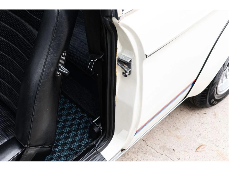 1974 BMW 2002 - Image 14 of 31