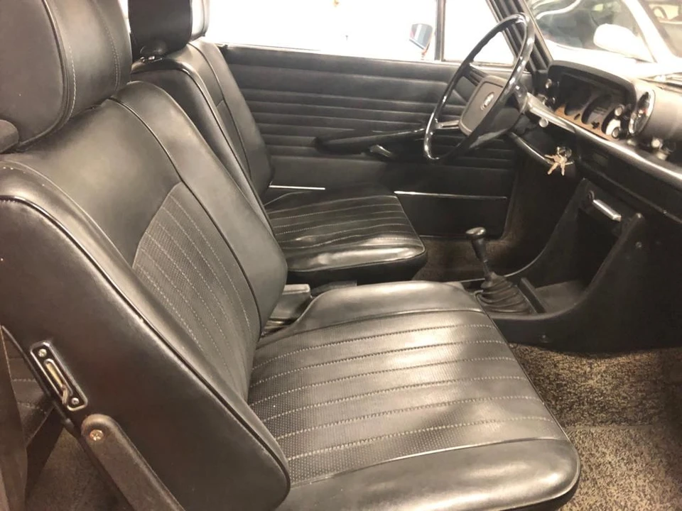 1974 BMW 1802 - Image 4 of 5