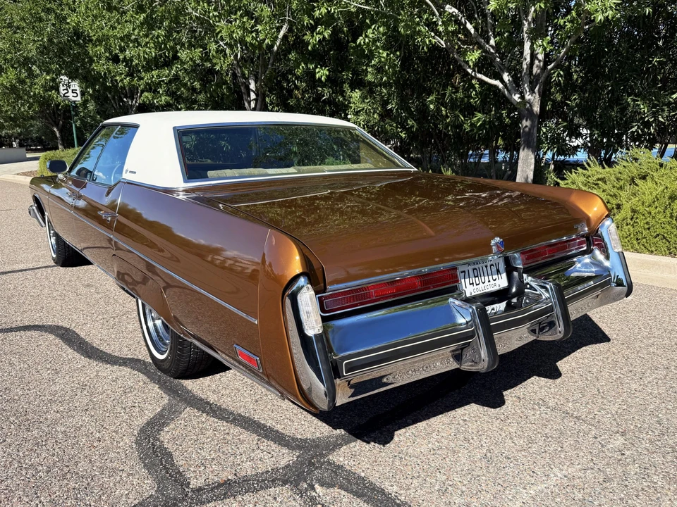 1974 Buick Electra - Image 17 of 31