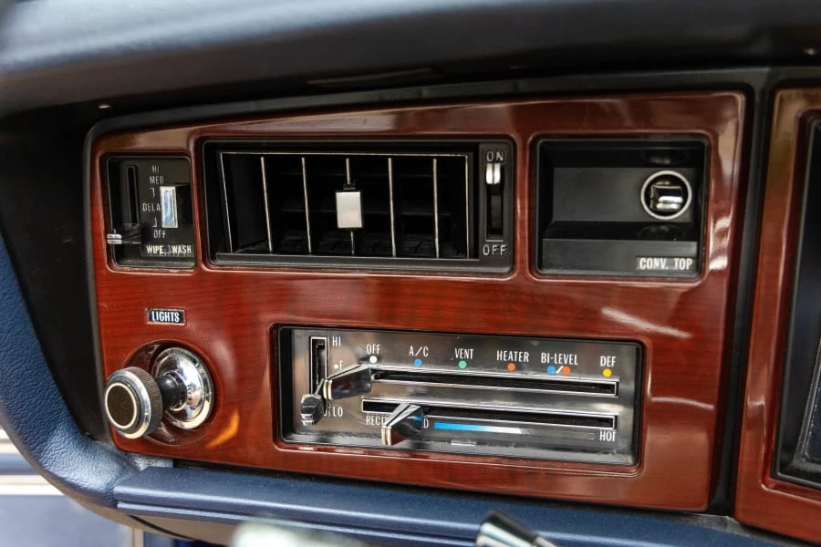 1974 Buick LeSabre - Image 25 of 31