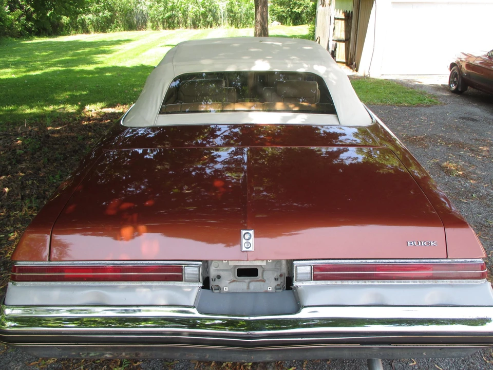 1974 Buick LeSabre - Image 24 of 31