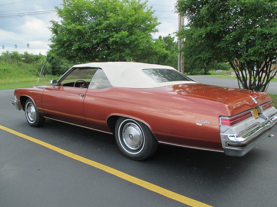 1974 Buick LeSabre - Image 23 of 31