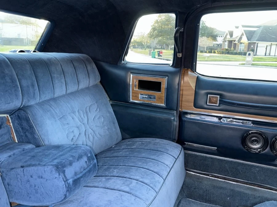 1974 Cadillac Series 70 & 75 - Image 5 of 11