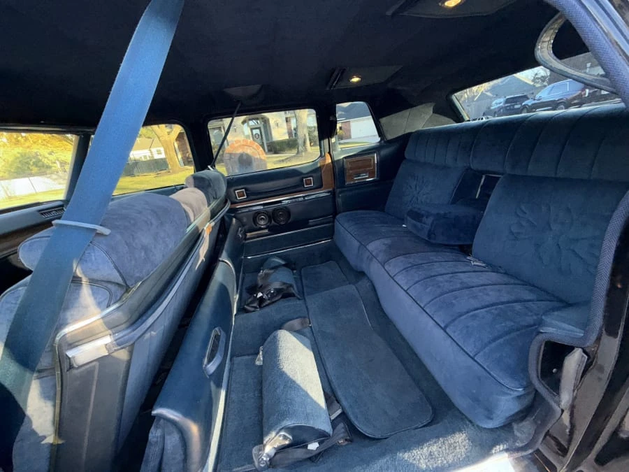 1974 Cadillac Series 70 & 75 - Image 9 of 11