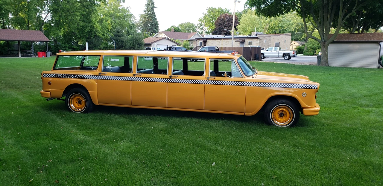 1974 Checker - Image 11 of 31