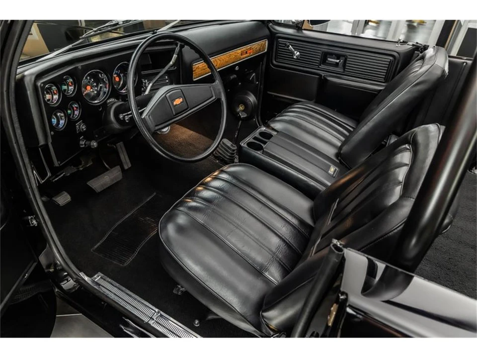 1974 Chevrolet K5 Blazer 2nd Gen - Image 2 of 31