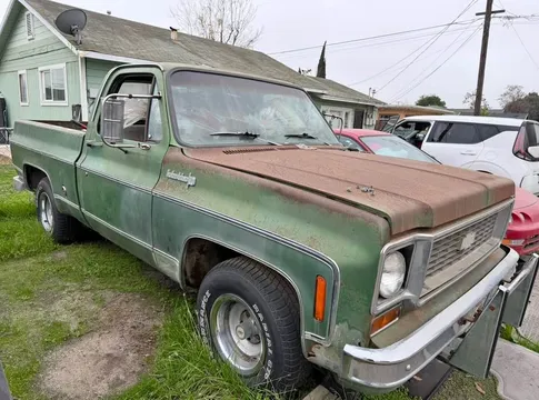 1974 Chevrolet C10 Custom Deluxe