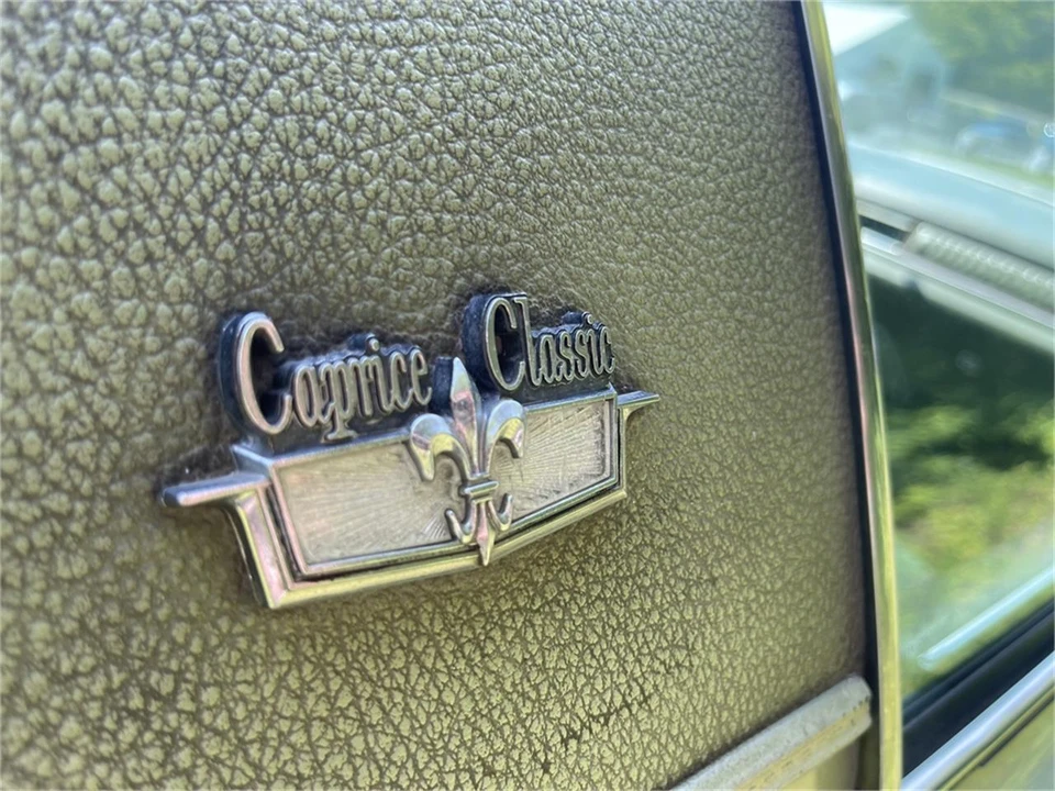 1974 Chevrolet Caprice - Image 20 of 31