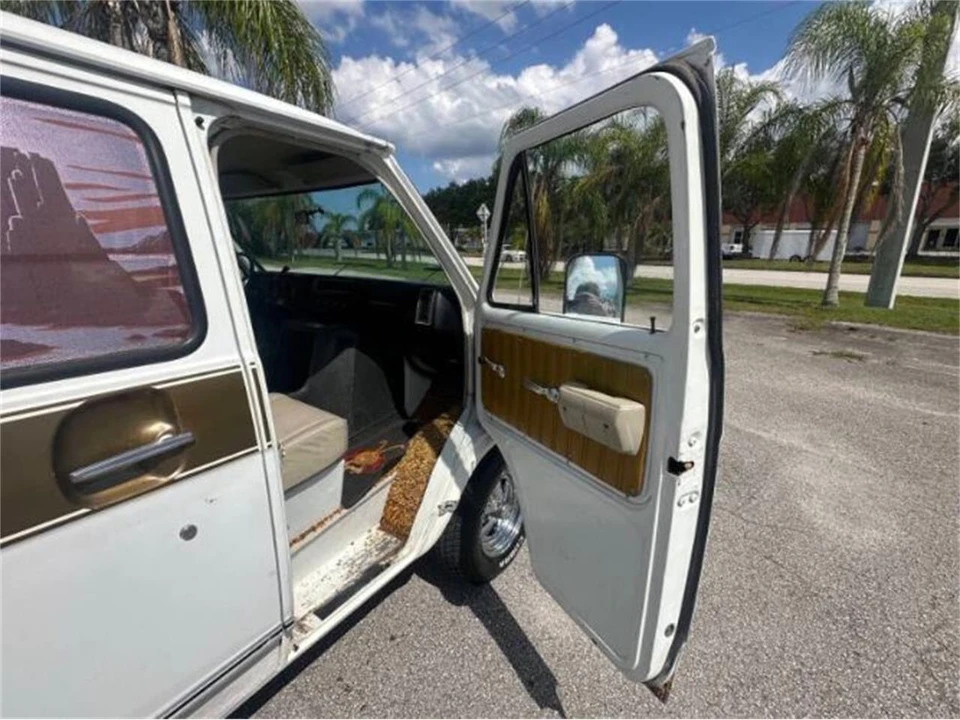 1974 Chevrolet G-Series Van - Image 19 of 30