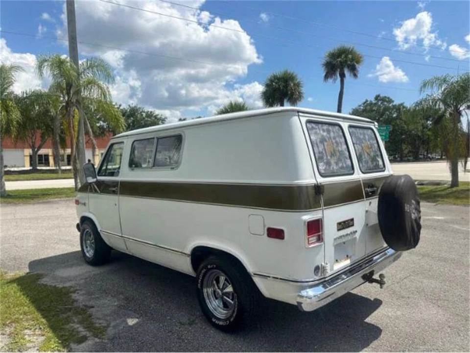 1974 Chevrolet G-Series Van - Image 25 of 30