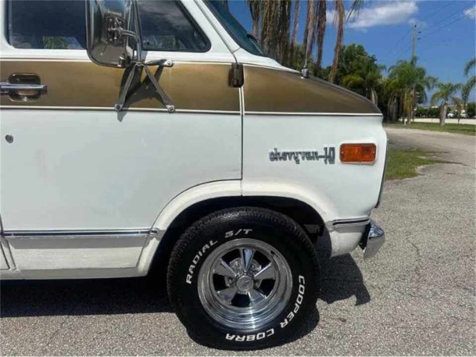 1974 Chevrolet G-Series Van - Image 22 of 30