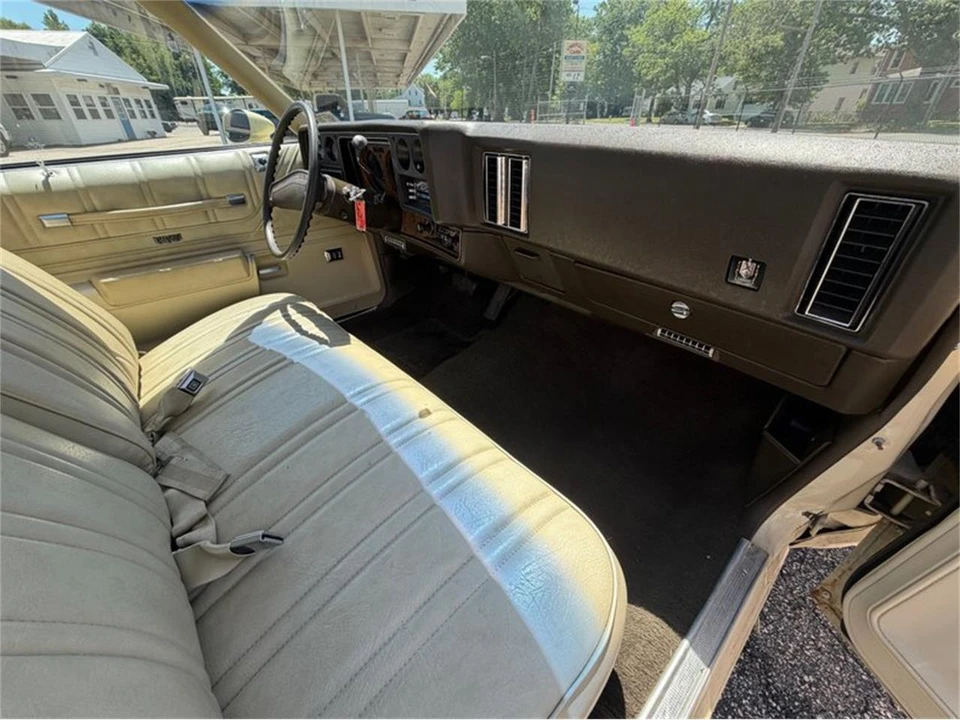 1974 Chevrolet Monte Carlo 2nd Gen - Image 28 of 31