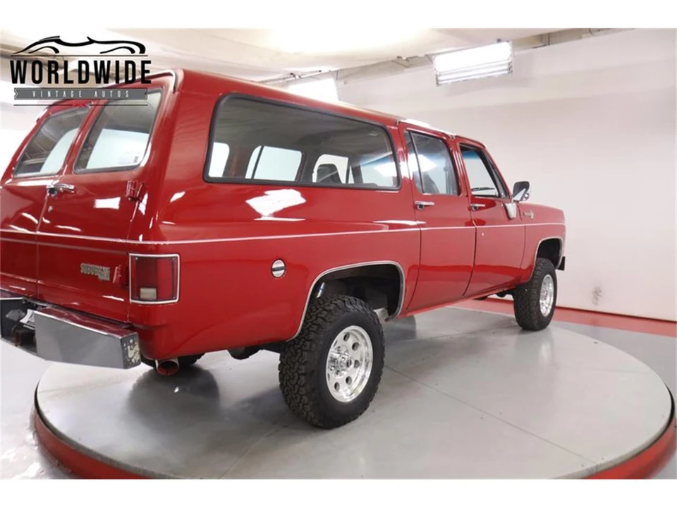 1974 Chevrolet Suburban 7th Gen - Image 21 of 31