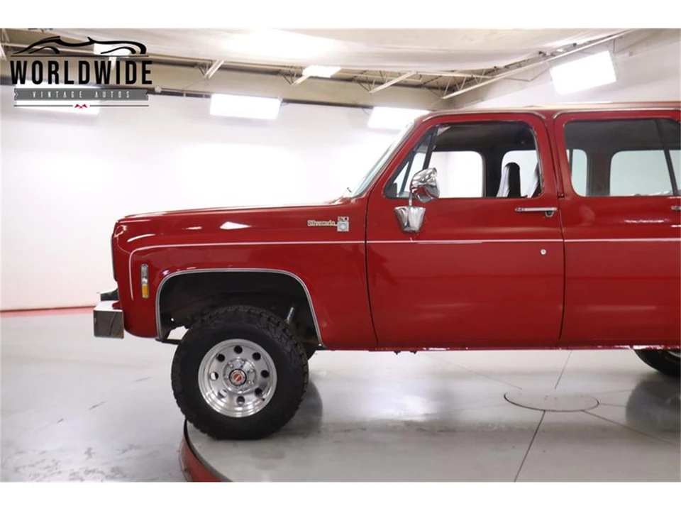 1974 Chevrolet Suburban 7th Gen - Image 7 of 31