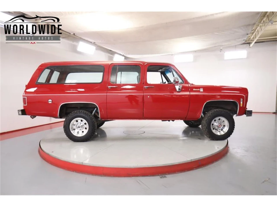 1974 Chevrolet Suburban 7th Gen - Image 4 of 31
